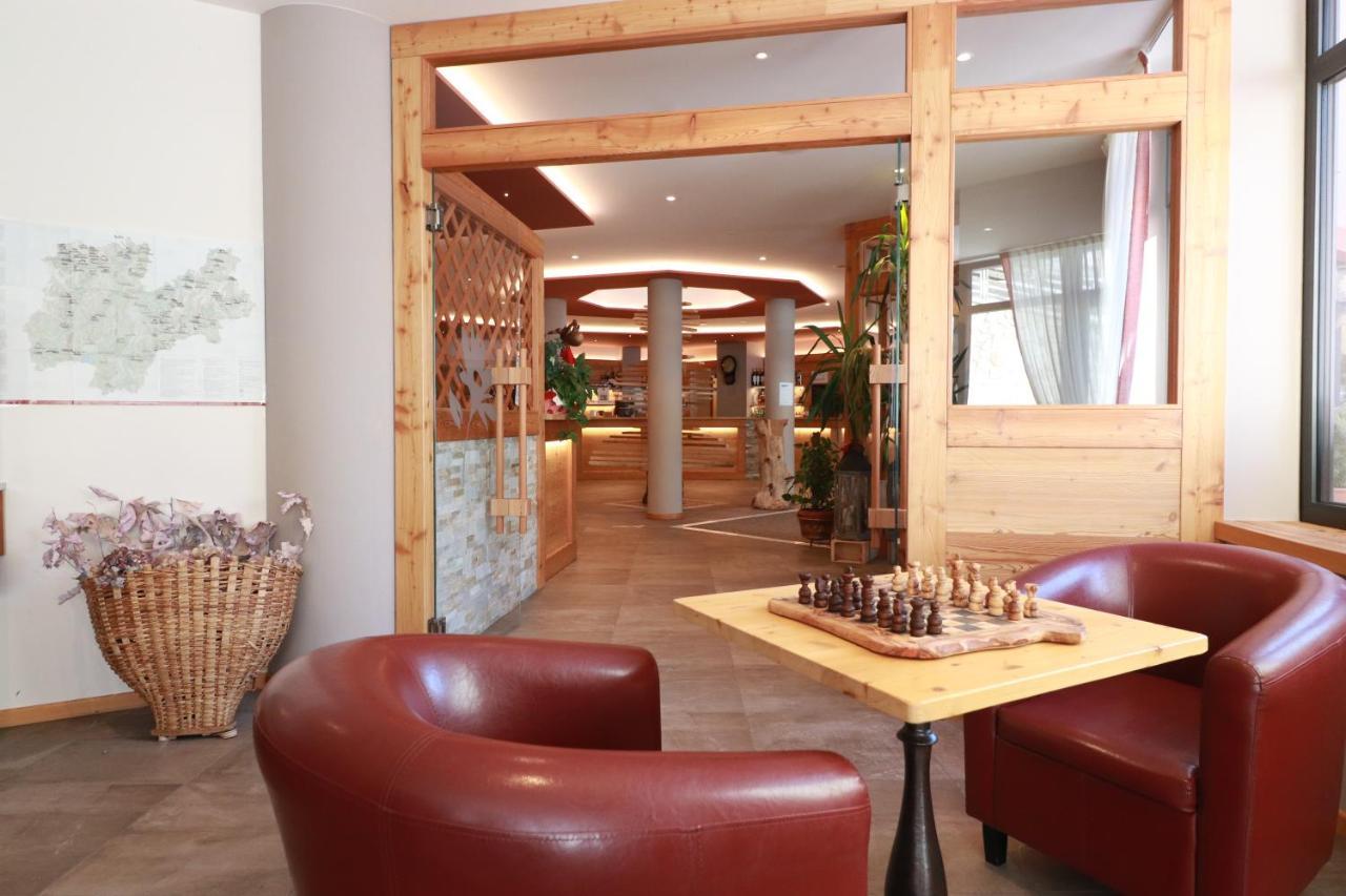 Alpen Garten Hotel Margherita Rumo Kültér fotó